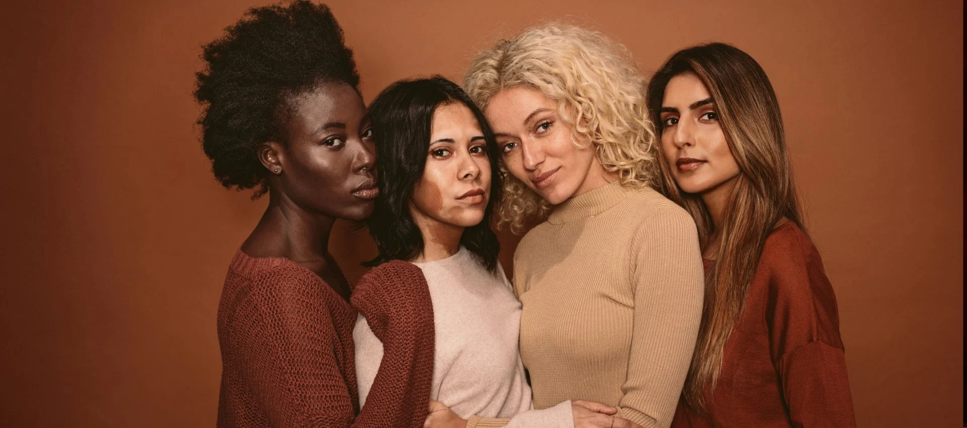 kobiety z wegańską herbatą vegan tea